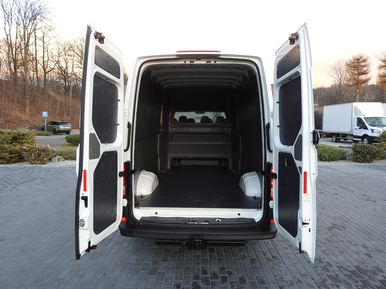VOLKSWAGEN CRAFTER 4X4 4MOTION BOX DELIVERY VAN 7 SEATS AIR CONDITIONING 140HP в лизинг VOLKSWAGEN CRAFTER 4X4 4MOTION BOX DELIVERY VAN 7 SEATS AIR CONDITIONING 140HP: фото 12 VOLKSWAGEN CRAFTER 4X4 4MOTION BOX DELIVERY VAN 7 SEATS AIR CONDITIONING 140HP в лизинг VOLKSWAGEN CRAFTER 4X4 4MOTION BOX DELIVERY VAN 7 SEATS AIR CONDITIONING 140HP: фото 12