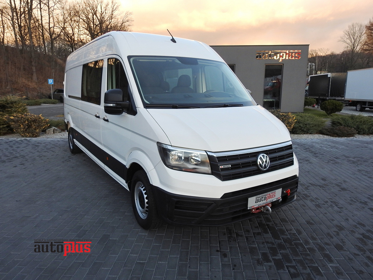VOLKSWAGEN CRAFTER 4X4 4MOTION BOX DELIVERY VAN 7 SEATS AIR CONDITIONING  140HP - Цельнометаллический фургон: фото 1 VOLKSWAGEN CRAFTER 4X4 4MOTION BOX DELIVERY VAN 7 SEATS AIR CONDITIONING  140HP - Цельнометаллический фургон: фото 1