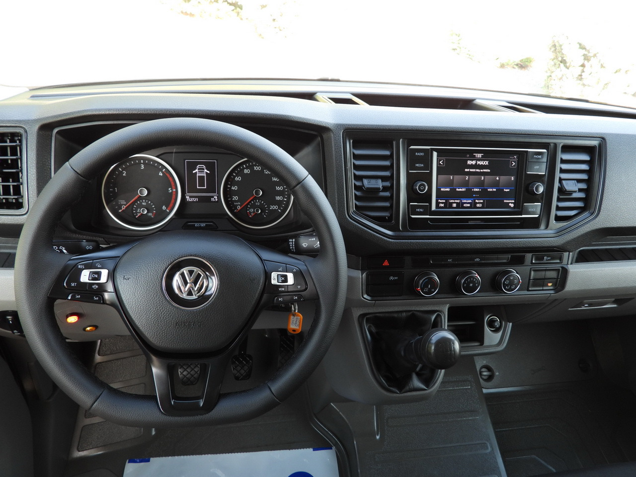 Тентованный фургон VOLKSWAGEN CRAFTER TARPAULIN LIFT 8 PALLETS CRUISE CONTROL LED LIGHTS TWIN WHEELS AIR CONDITIONING 180HP: фото 30 Тентованный фургон VOLKSWAGEN CRAFTER TARPAULIN LIFT 8 PALLETS CRUISE CONTROL LED LIGHTS TWIN WHEELS AIR CONDITIONING 180HP: фото 30