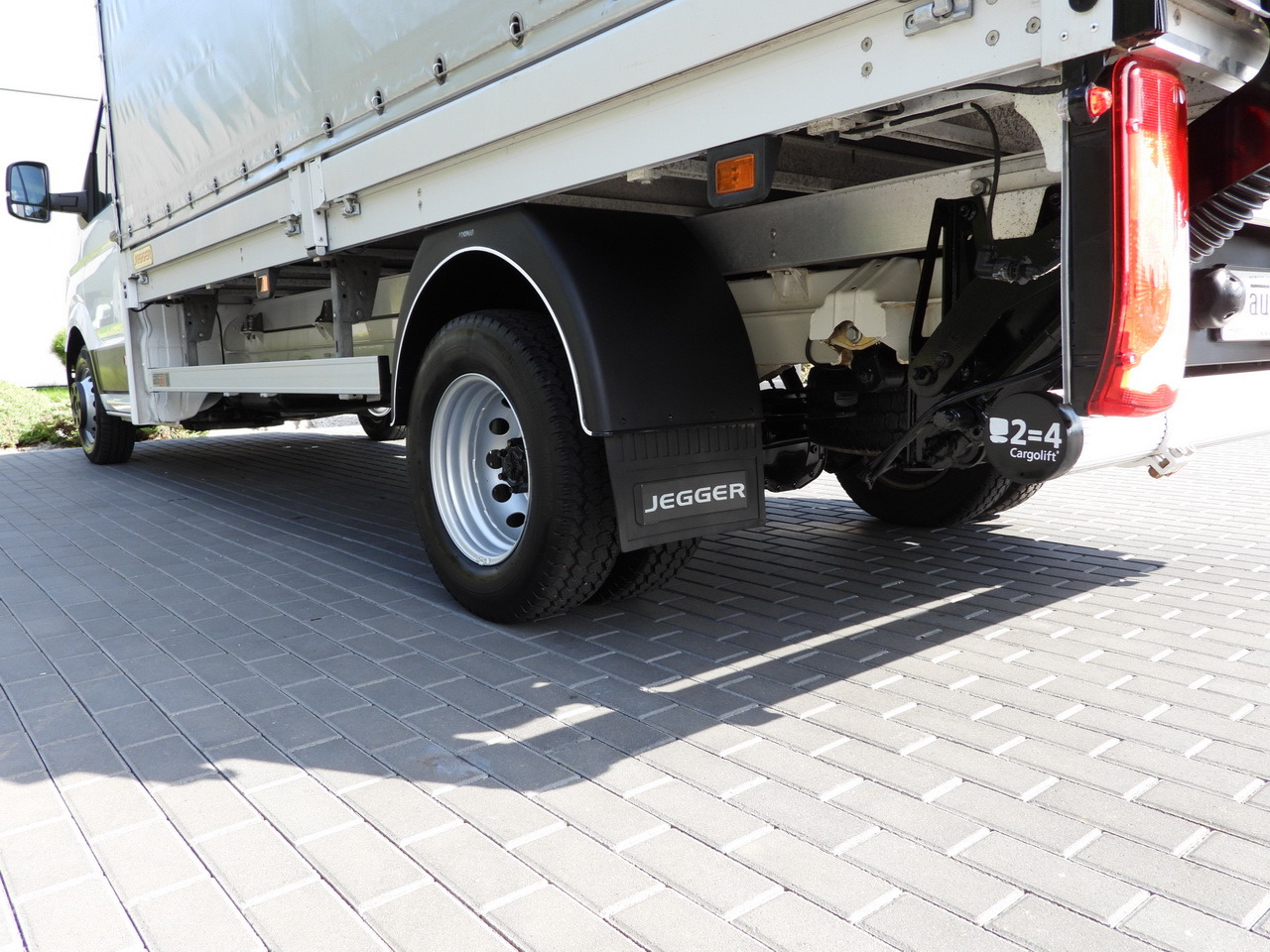 Тентованный фургон VOLKSWAGEN CRAFTER TARPAULIN LIFT 8 PALLETS CRUISE CONTROL LED LIGHTS TWIN WHEELS AIR CONDITIONING 180HP: фото 18 Тентованный фургон VOLKSWAGEN CRAFTER TARPAULIN LIFT 8 PALLETS CRUISE CONTROL LED LIGHTS TWIN WHEELS AIR CONDITIONING 180HP: фото 18