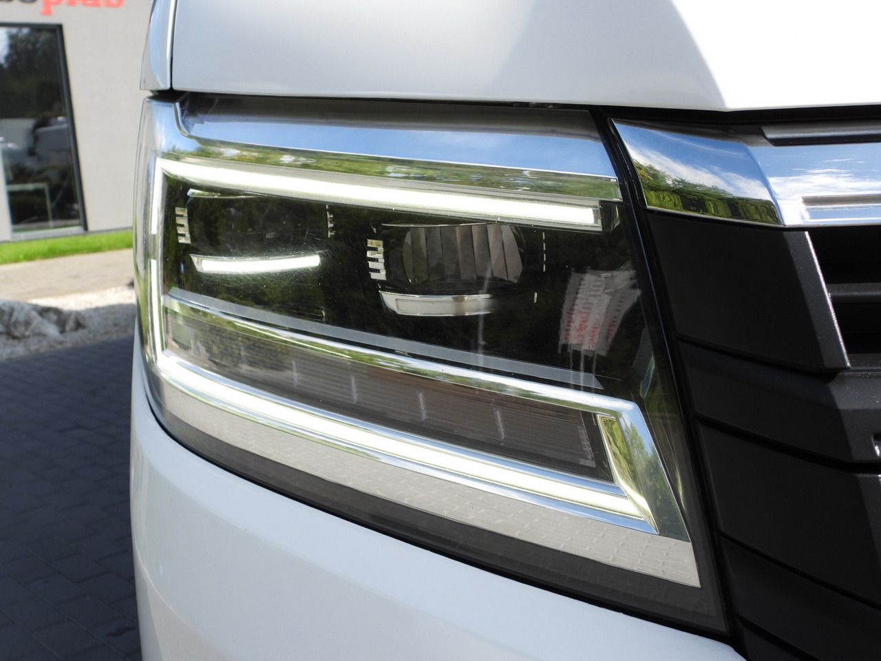 Тентованный фургон VOLKSWAGEN CRAFTER TARPAULIN LIFT 8 PALLETS CRUISE CONTROL LED LIGHTS TWIN WHEELS AIR CONDITIONING 180HP: фото 25 Тентованный фургон VOLKSWAGEN CRAFTER TARPAULIN LIFT 8 PALLETS CRUISE CONTROL LED LIGHTS TWIN WHEELS AIR CONDITIONING 180HP: фото 25