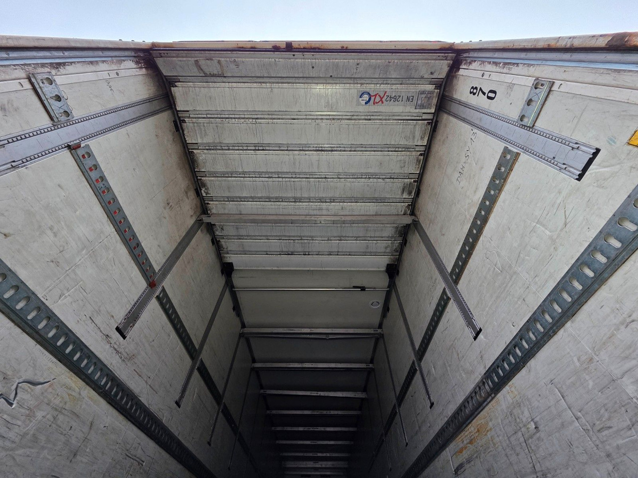 Полуприцеп-фургон Kögel S18 / Rolltor / Doppelstock / Alubalken: фото 11