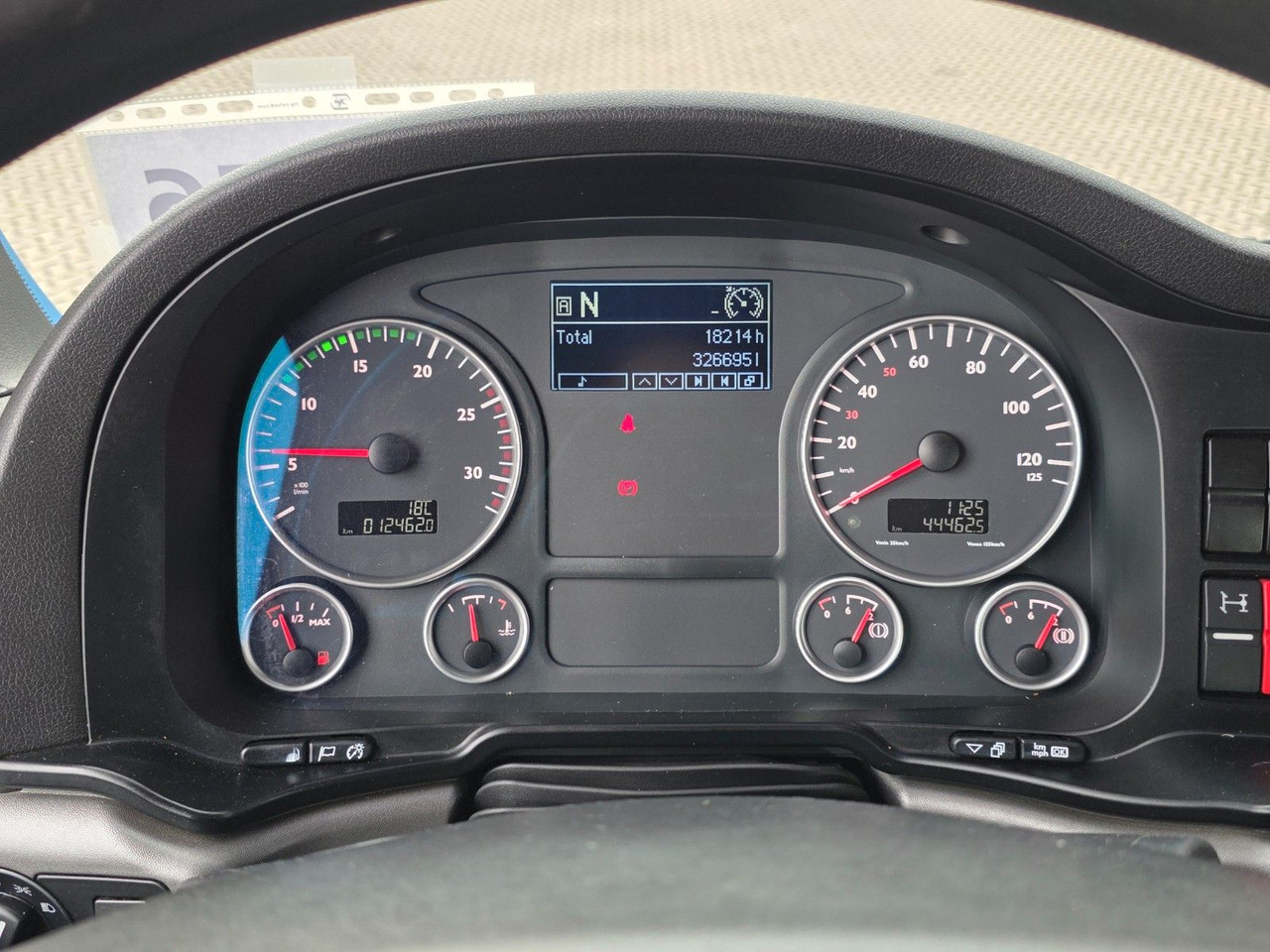 Автоманипулятор MAN TGX 24.440 6X2-2 LL-U / Intarder / HMF / Fernb.: фото 32 Автоманипулятор MAN TGX 24.440 6X2-2 LL-U / Intarder / HMF / Fernb.: фото 32