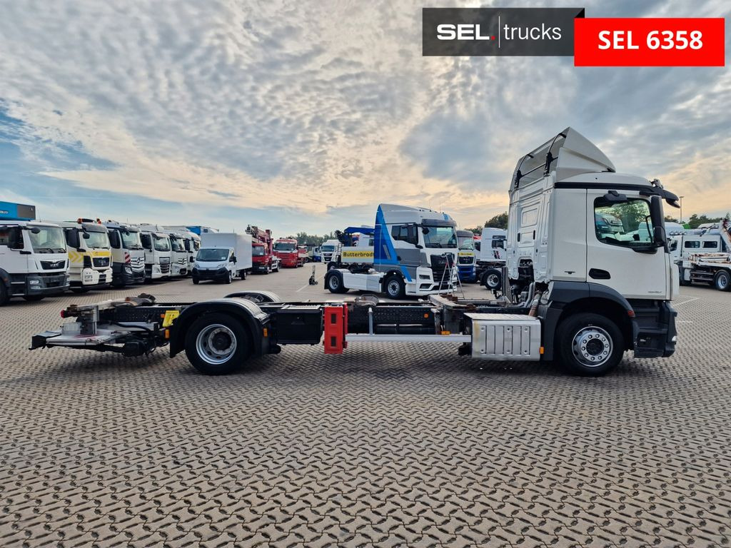 Mercedes-Benz Antos 1840 / Ladebordwand / Retarder Mercedes-Benz Antos 1840 / Ladebordwand / Retarder - Грузовик-контейнеровоз/ Сменный кузов: фото 4 Mercedes-Benz Antos 1840 / Ladebordwand / Retarder Mercedes-Benz Antos 1840 / Ladebordwand / Retarder - Грузовик-контейнеровоз/ Сменный кузов: фото 4