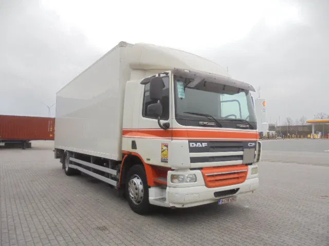 DAF CF 75.250 - Грузовик с закрытым кузовом: фото 3 DAF CF 75.250 - Грузовик с закрытым кузовом: фото 3