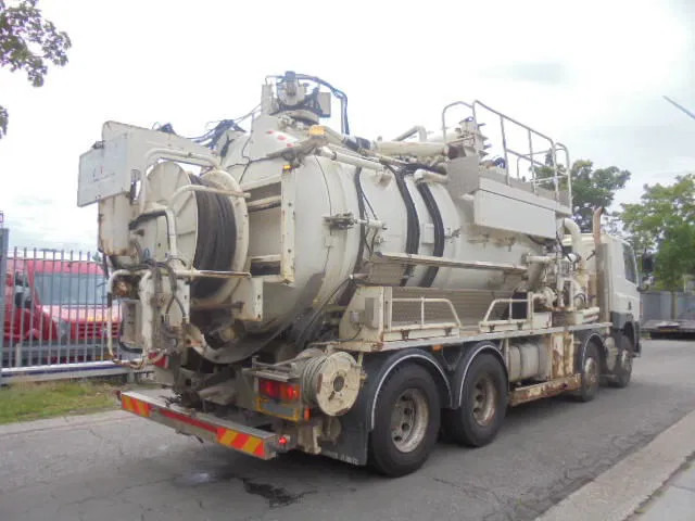 DAF CF 85.410 8X4 BLADGEVEERD - Ассенизатор: фото 5 DAF CF 85.410 8X4 BLADGEVEERD - Ассенизатор: фото 5