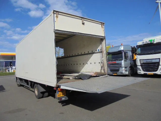 DAF LF 220 - Грузовик с закрытым кузовом: фото 4 DAF LF 220 - Грузовик с закрытым кузовом: фото 4