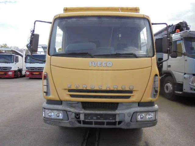 Iveco Eurocargo 75E15 - Грузовик с закрытым кузовом: фото 4 Iveco Eurocargo 75E15 - Грузовик с закрытым кузовом: фото 4