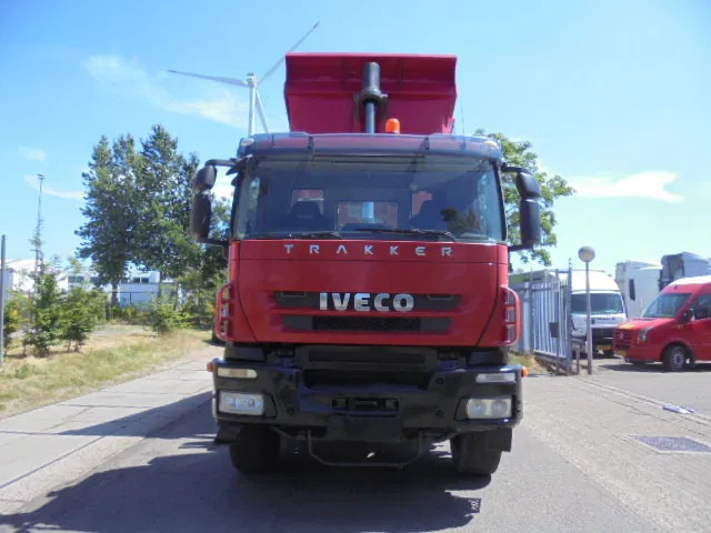 Iveco Trakker 340T41 8X4 KIPPER - Самосвал: фото 2 Iveco Trakker 340T41 8X4 KIPPER - Самосвал: фото 2