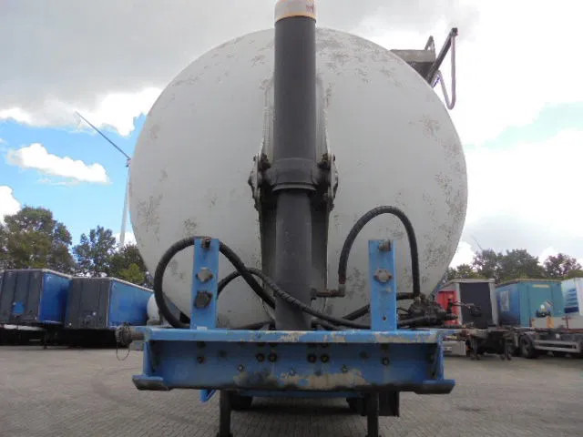 SPITZER BP SK 50 - Полуприцеп-цистерна: фото 2 SPITZER BP SK 50 - Полуприцеп-цистерна: фото 2