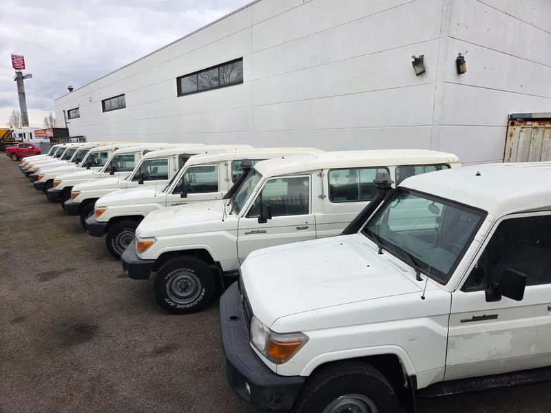 Toyota Land Cruiser HZJ76 + HZJ78L + PICKUP 4WD EXPORT OUT EU ONLY - Легковой автомобиль: фото 3 Toyota Land Cruiser HZJ76 + HZJ78L + PICKUP 4WD EXPORT OUT EU ONLY - Легковой автомобиль: фото 3