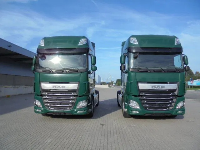 DAF XF 106.460 SUPER SPACE CAB - Тягач: фото 2 DAF XF 106.460 SUPER SPACE CAB - Тягач: фото 2