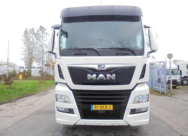 MAN TGX 26.500 6X2 EUR6 SMART TACHO 20X IN STOCK - Тягач: фото 2 MAN TGX 26.500 6X2 EUR6 SMART TACHO 20X IN STOCK - Тягач: фото 2