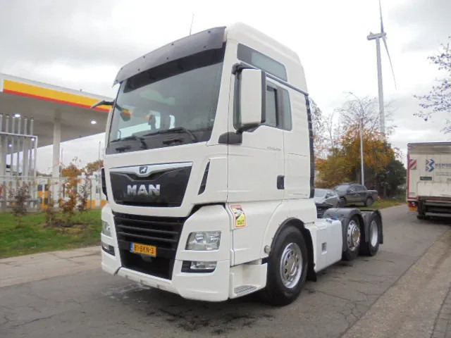 MAN TGX 26.500 6X2 EUR6 SMART TACHO 20X IN STOCK - Тягач: фото 1 MAN TGX 26.500 6X2 EUR6 SMART TACHO 20X IN STOCK - Тягач: фото 1
