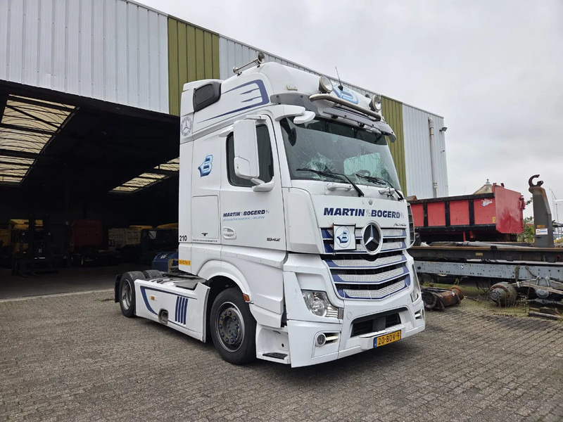Mercedes-Benz Actros 1842 LS CABINE SCHADE NL TRUCK - Тягач: фото 2 Mercedes-Benz Actros 1842 LS CABINE SCHADE NL TRUCK - Тягач: фото 2