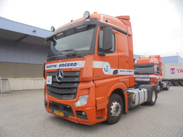 Mercedes-Benz Actros 1842 NL TRUCK APK 07-26 - Тягач: фото 1 Mercedes-Benz Actros 1842 NL TRUCK APK 07-26 - Тягач: фото 1