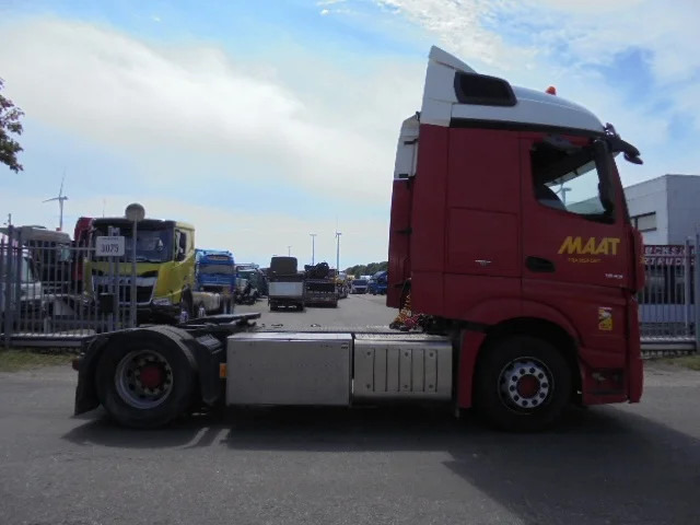 Mercedes-Benz Actros 1843 - Тягач: фото 4 Mercedes-Benz Actros 1843 - Тягач: фото 4