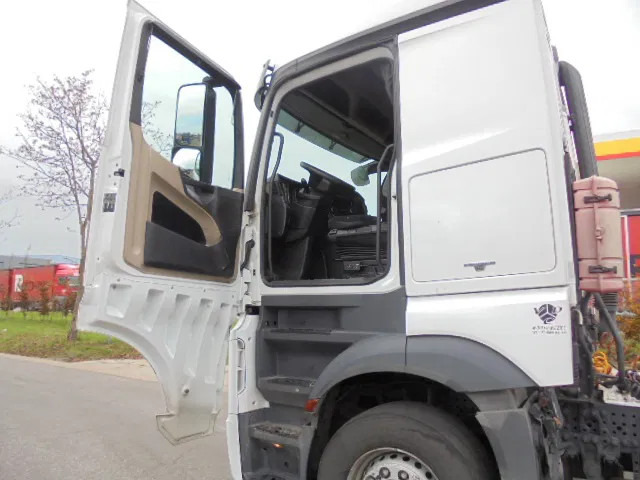 Тягач Mercedes-Benz Actros 1845 LS ADR: фото 7 Тягач Mercedes-Benz Actros 1845 LS ADR: фото 7