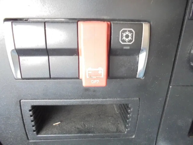 Тягач Mercedes-Benz Actros 1845 LS ADR: фото 14 Тягач Mercedes-Benz Actros 1845 LS ADR: фото 14