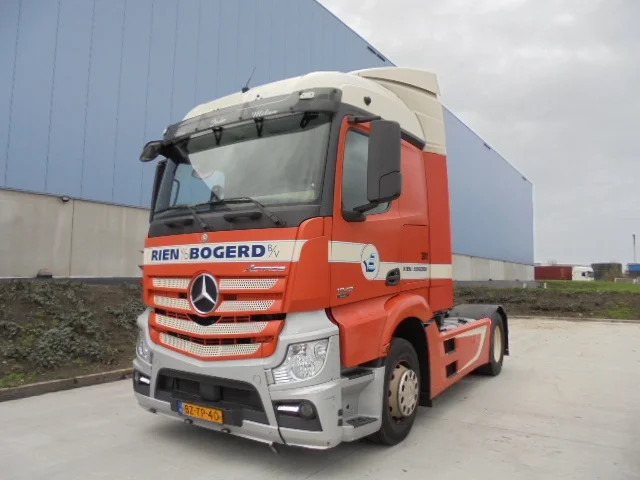Mercedes-Benz Actros 1942 LS - Тягач: фото 1 Mercedes-Benz Actros 1942 LS - Тягач: фото 1