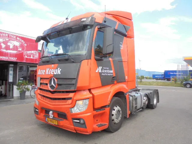 Mercedes-Benz Actros 2343 6X2 VOORLOOPAS - Тягач: фото 1 Mercedes-Benz Actros 2343 6X2 VOORLOOPAS - Тягач: фото 1