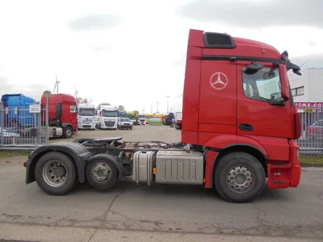 Mercedes-Benz Actros 2543 6X2 + HYDRAULIC - Тягач: фото 4 Mercedes-Benz Actros 2543 6X2 + HYDRAULIC - Тягач: фото 4