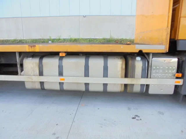 Volvo FM FM 300 LOW KM - Грузовик с закрытым кузовом: фото 4 Volvo FM FM 300 LOW KM - Грузовик с закрытым кузовом: фото 4