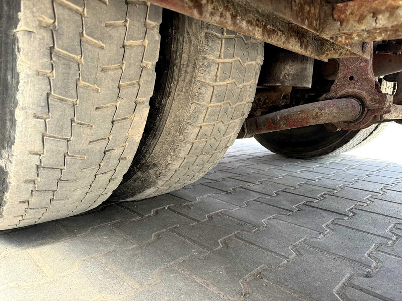 Тягач Iveco Eurotech 240E38 6x2: фото 14