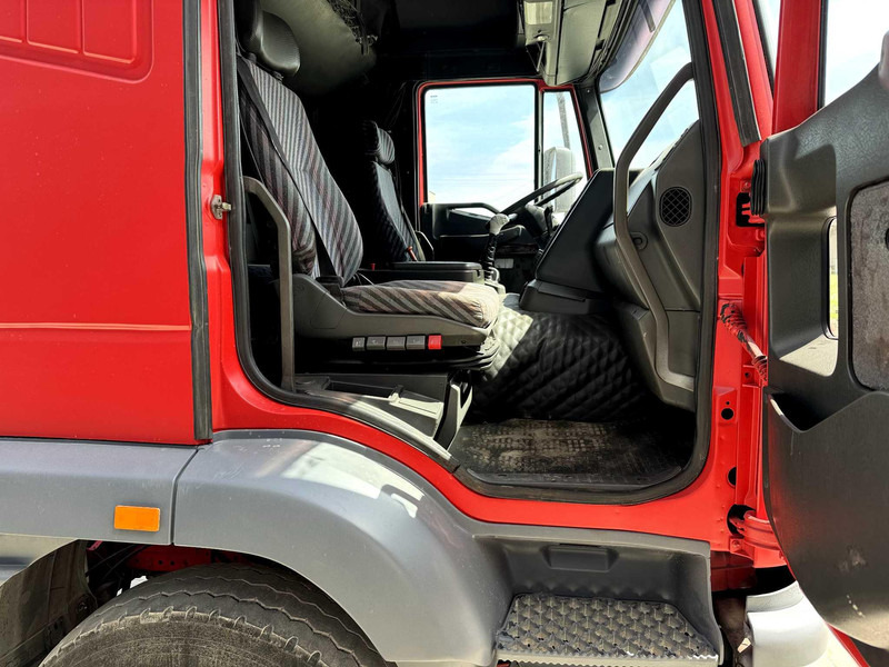 Тягач Iveco Eurotech 240E38 6x2: фото 8