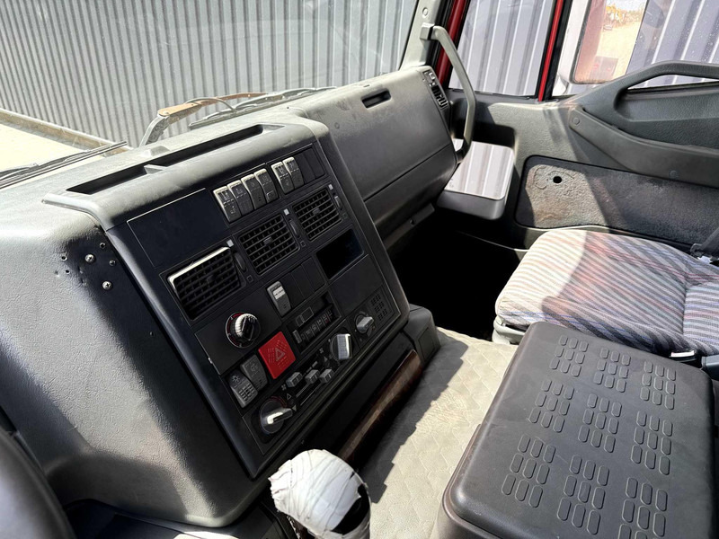 Тягач Iveco Eurotech 240E38 6x2: фото 10