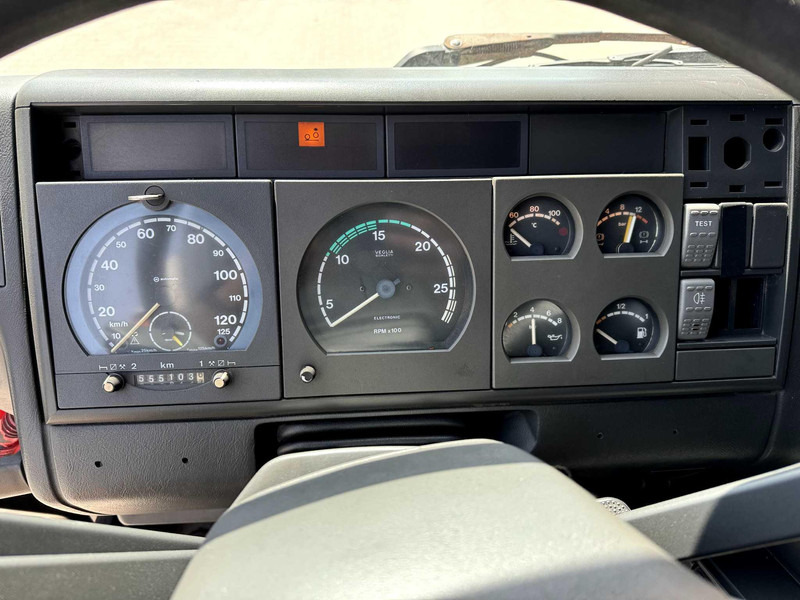 Тягач Iveco Eurotech 240E38 6x2: фото 18