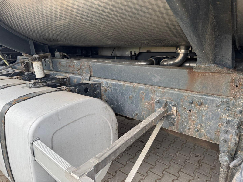 Грузовик-цистерна для транспортировки молока Volvo FM 400: фото 17