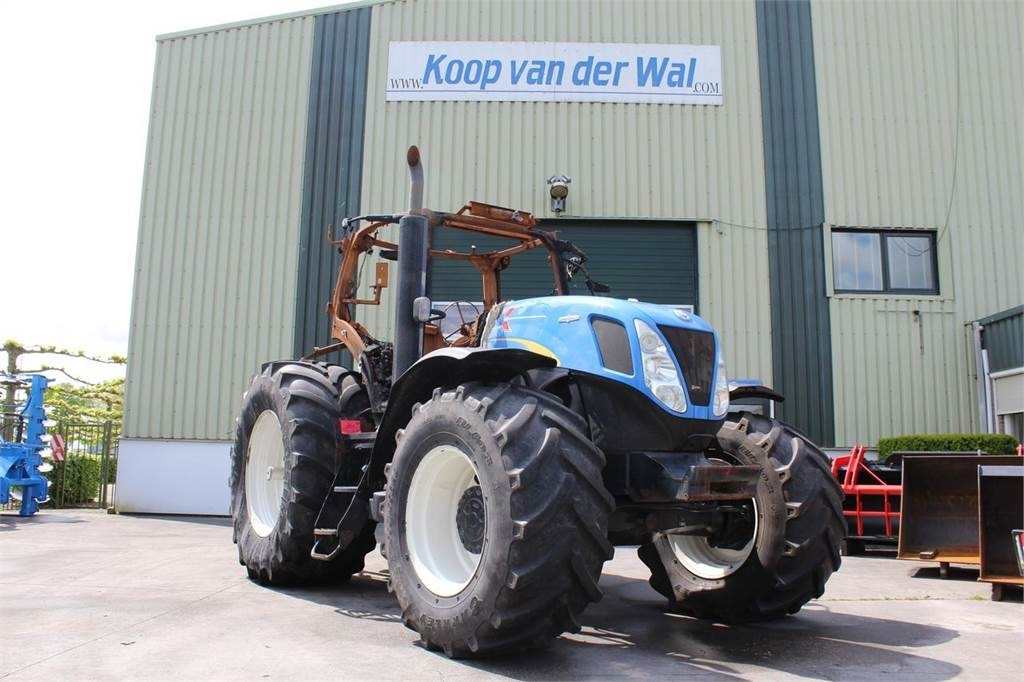 New Holland T7030 - Трактор: фото 1 New Holland T7030 - Трактор: фото 1