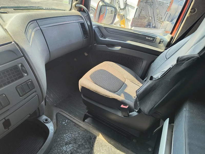 DAF XF 106.460 SSC - 6x2 - EURO 6 - BI COOL- VERY GOOD CONDITION в лизинг DAF XF 106.460 SSC - 6x2 - EURO 6 - BI COOL- VERY GOOD CONDITION: фото 12 DAF XF 106.460 SSC - 6x2 - EURO 6 - BI COOL- VERY GOOD CONDITION в лизинг DAF XF 106.460 SSC - 6x2 - EURO 6 - BI COOL- VERY GOOD CONDITION: фото 12