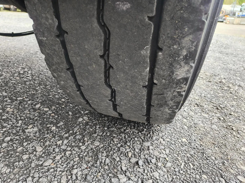 Прицеп-цистерна для транспортировки молока ETA INSULATED INOX TANK 16500L: фото 18 Прицеп-цистерна для транспортировки молока ETA INSULATED INOX TANK 16500L: фото 18