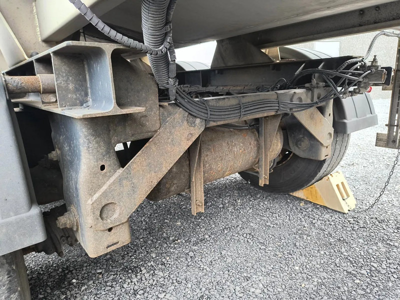 Прицеп-цистерна для транспортировки молока ETA INSULATED INOX TANK 16500L: фото 12 Прицеп-цистерна для транспортировки молока ETA INSULATED INOX TANK 16500L: фото 12