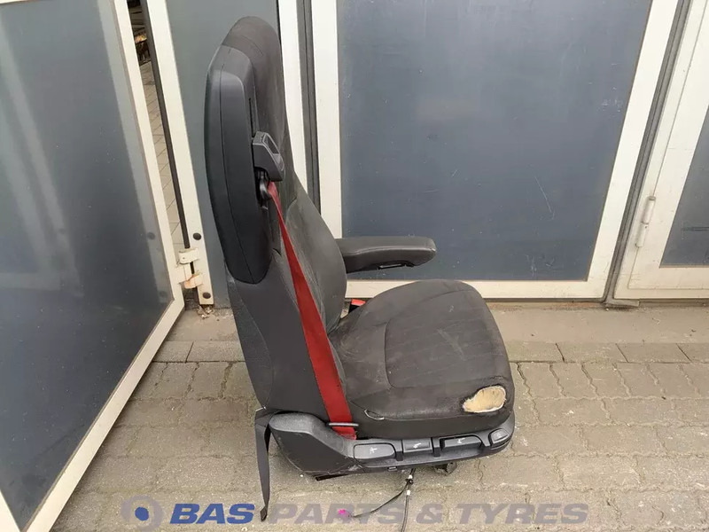 DAF CF Euro 6 Chauffeursstoel DAF 2104662 - Сиденье для Грузовиков: фото 4 DAF CF Euro 6 Chauffeursstoel DAF 2104662 - Сиденье для Грузовиков: фото 4