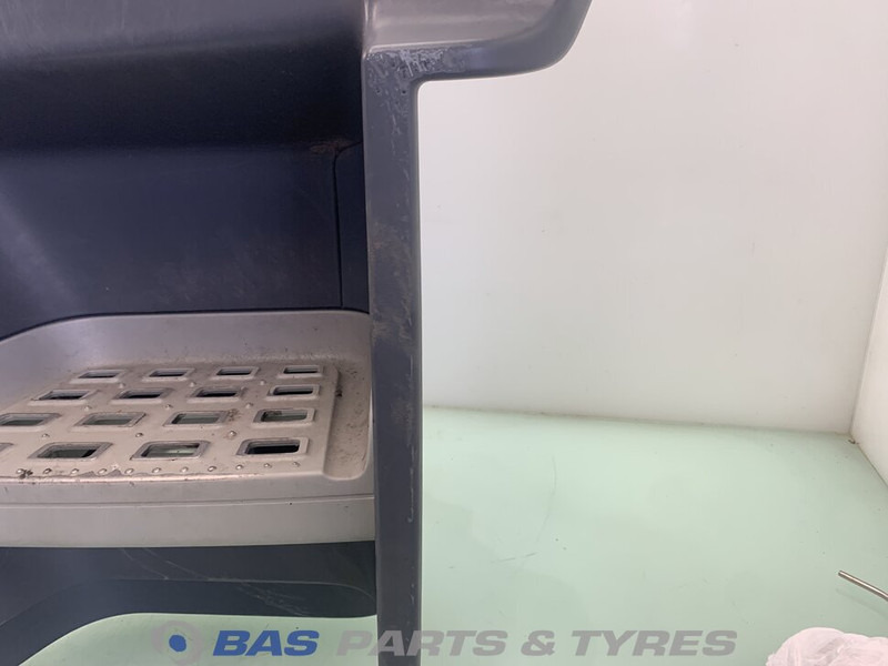DAF CF Euro 6 Opstap Rechts DAF 1835113 - Кузов и экстерьер для Грузовиков: фото 4 DAF CF Euro 6 Opstap Rechts DAF 1835113 - Кузов и экстерьер для Грузовиков: фото 4