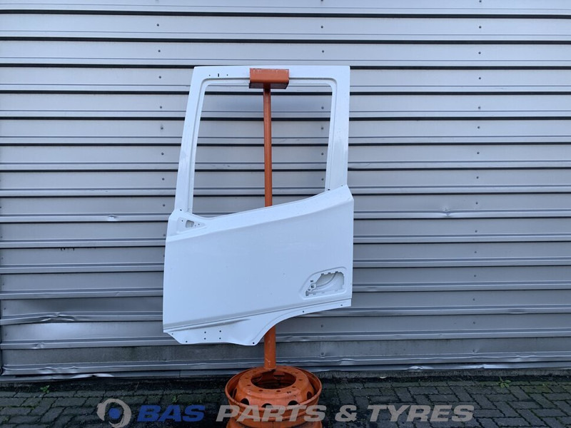 DAF XG Portier Links DAF 2197011 - Дверь и запчасти для Грузовиков: фото 1 DAF XG Portier Links DAF 2197011 - Дверь и запчасти для Грузовиков: фото 1