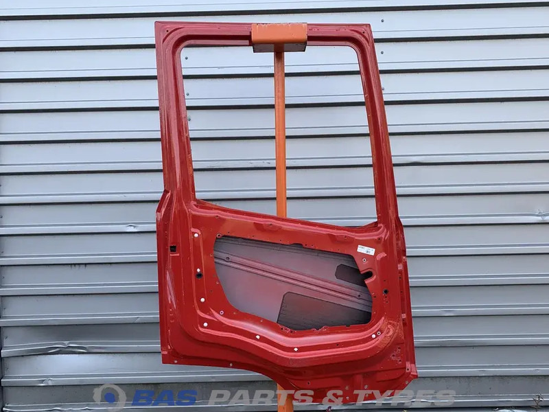 DAF XG Portier Links DAF 2197011 - Дверь и запчасти для Грузовиков: фото 2 DAF XG Portier Links DAF 2197011 - Дверь и запчасти для Грузовиков: фото 2