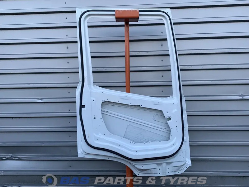 DAF XG Portier Links DAF 2197011 - Дверь и запчасти для Грузовиков: фото 2 DAF XG Portier Links DAF 2197011 - Дверь и запчасти для Грузовиков: фото 2