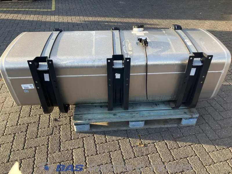 MAN Brandstoftank MAN 700 Liter 81122015710 - Топливный бак для Грузовиков: фото 3 MAN Brandstoftank MAN 700 Liter 81122015710 - Топливный бак для Грузовиков: фото 3