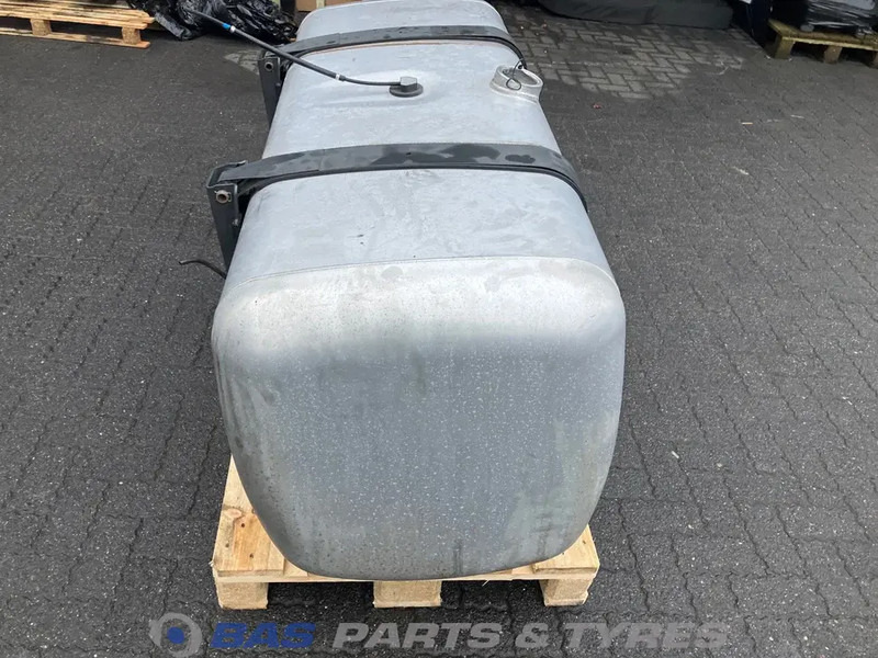 Mercedes-Benz Brandstoftank Mercedes 630 Liter A 960 470 39 03 - Топливный бак для Грузовиков: фото 4 Mercedes-Benz Brandstoftank Mercedes 630 Liter A 960 470 39 03 - Топливный бак для Грузовиков: фото 4