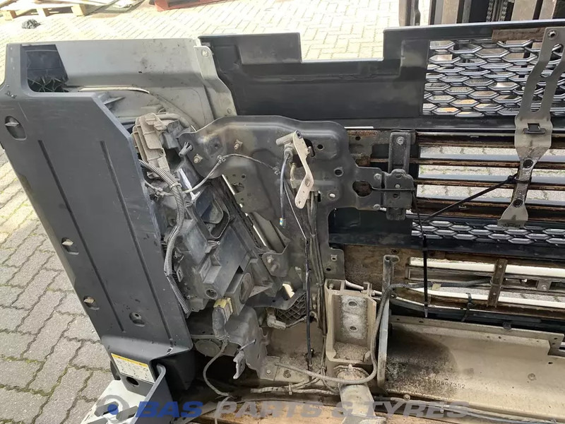 Volvo FH4 Bumper Volvo 82137660 - Бампер для Грузовиков: фото 4 Volvo FH4 Bumper Volvo 82137660 - Бампер для Грузовиков: фото 4