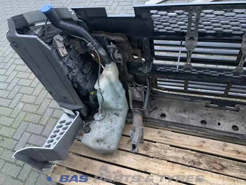 Volvo FH4 Bumper Volvo 82139942 - Бампер для Грузовиков: фото 4 Volvo FH4 Bumper Volvo 82139942 - Бампер для Грузовиков: фото 4