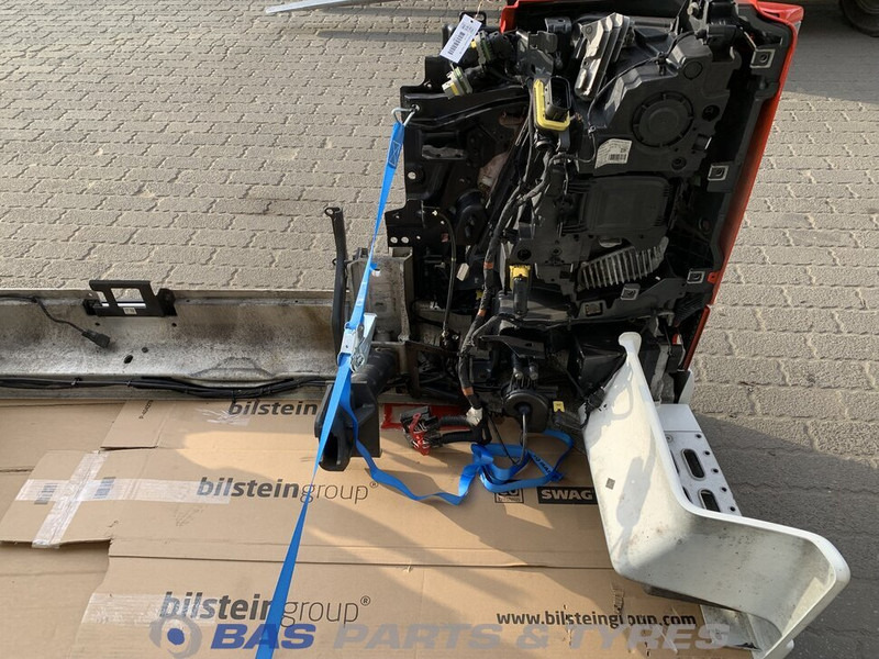 Volvo FH4 Bumper Volvo 82491840 - Бампер для Грузовиков: фото 5 Volvo FH4 Bumper Volvo 82491840 - Бампер для Грузовиков: фото 5