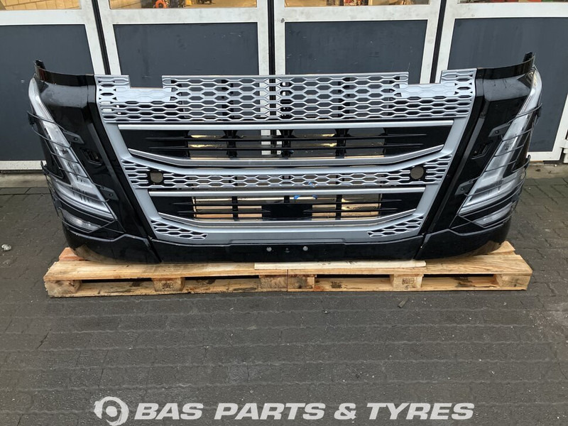 Volvo FH4B Bumper Volvo 82491840 - Бампер для Грузовиков: фото 1 Volvo FH4B Bumper Volvo 82491840 - Бампер для Грузовиков: фото 1