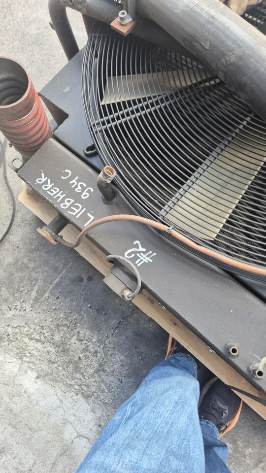 RADIADOR LIEBHERR R934C RADIADOR LIEBHERR R934C - Другая техника: фото 2 RADIADOR LIEBHERR R934C RADIADOR LIEBHERR R934C - Другая техника: фото 2