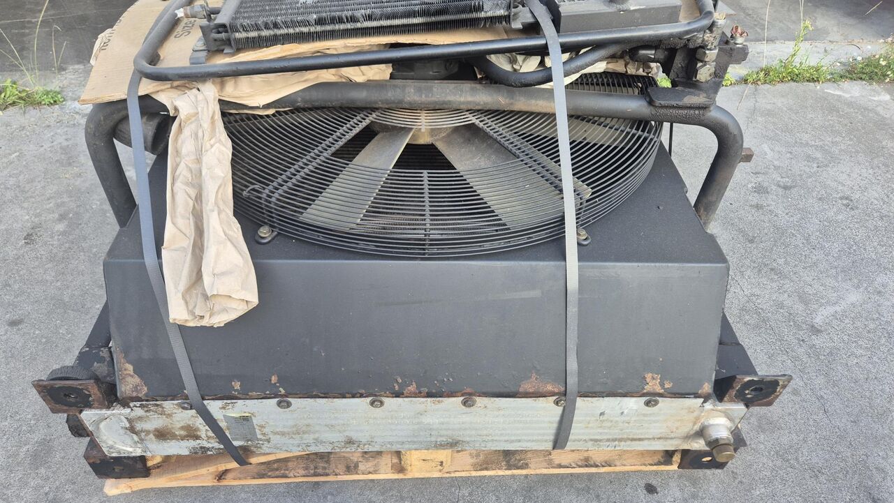 RADIADOR LIEBHERR R934C RADIADOR LIEBHERR R934C - Другая техника: фото 1 RADIADOR LIEBHERR R934C RADIADOR LIEBHERR R934C - Другая техника: фото 1