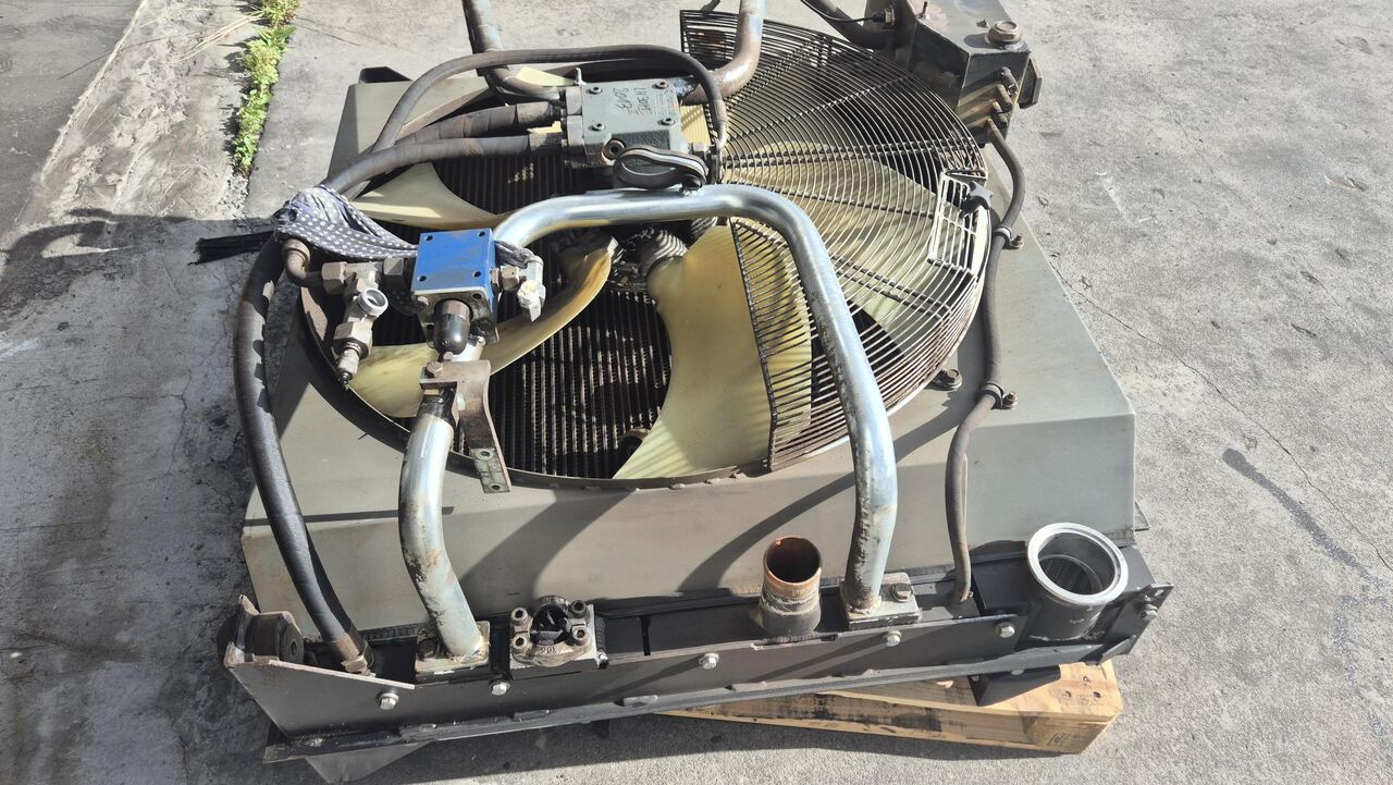 RADIADOR PARA LIEBHERR LH30M RADIADOR PARA LIEBHERR LH30M - Другая техника: фото 2 RADIADOR PARA LIEBHERR LH30M RADIADOR PARA LIEBHERR LH30M - Другая техника: фото 2